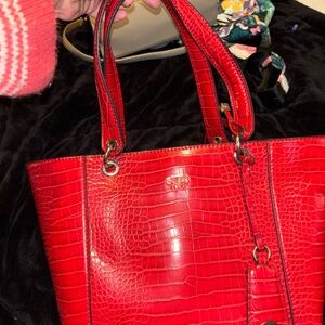 Guess tote Red Croc-Embossed Tote Bag